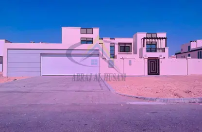 Villa - 6 Bedrooms for rent in Madinat Al Riyad - Abu Dhabi