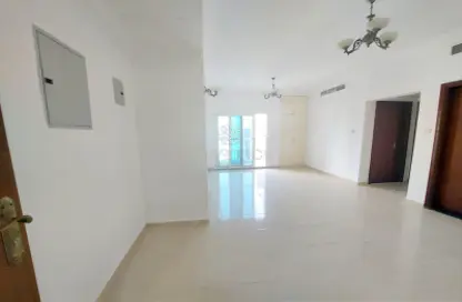 Apartment - 1 Bedroom - 2 Bathrooms for rent in Al Hafeet Tower - Al Taawun Street - Al Taawun - Sharjah