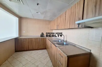 Apartment - 2 Bedrooms - 2 Bathrooms for rent in Al Thani Building - Al Khan - Sharjah