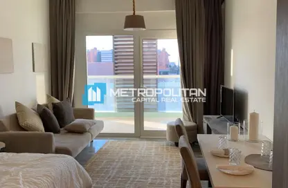 Apartment - 1 Bathroom for rent in Leonardo Residences - Masdar City - Abu Dhabi