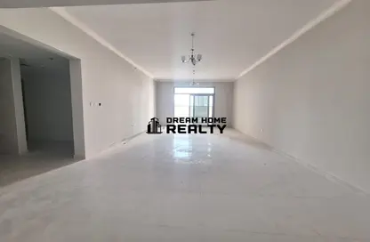 Apartment - 2 Bedrooms - 3 Bathrooms for rent in Rose Tower - Al Khan - Sharjah