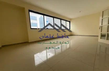 Apartment - 3 Bedrooms - 3 Bathrooms for rent in Madinat Zayed - Abu Dhabi