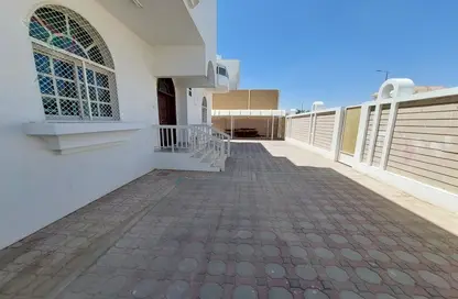 Villa - 5 Bedrooms - 6 Bathrooms for rent in Al Zaafaran - Al Khabisi - Al Ain