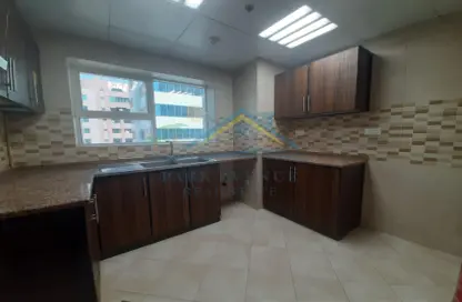 Apartment - 1 Bedroom - 2 Bathrooms for rent in Tourist Club Area - Abu Dhabi