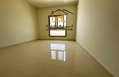 Apartment - 3 Bedrooms - 4 Bathrooms for rent in Al Jurf 2 - Al Jurf - Ajman Downtown - Ajman