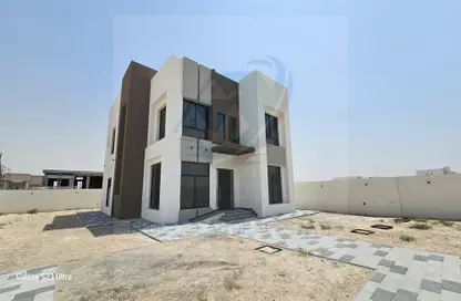Villa - 5 Bedrooms - 7 Bathrooms for rent in Al Aweer 1 - Al Aweer - Dubai