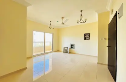 Apartment - 1 Bedroom - 1 Bathroom for rent in Muwailih Building - Muwaileh - Sharjah