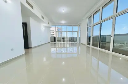 Apartment - 3 Bedrooms - 4 Bathrooms for rent in Manara Tower - Al Khalidiya - Abu Dhabi