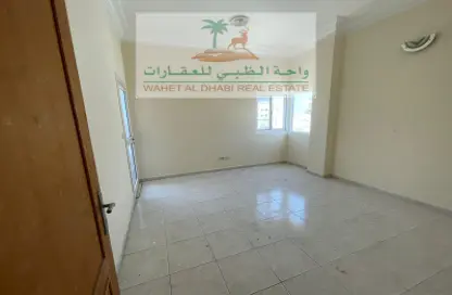 Apartment - 2 Bedrooms - 3 Bathrooms for rent in Crystal Plaza Hotel - Al Nad - Al Qasimia - Sharjah