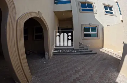 Villa - 5 Bedrooms - 7 Bathrooms for rent in Shakhbout City - Abu Dhabi