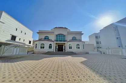 Villa - 7 Bedrooms - 7+ Bathrooms for rent in Al Mushrif Villas - Al Mushrif - Abu Dhabi