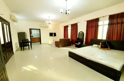 Apartment - 1 Bathroom for rent in Complex 8 - Khalifa City - Abu Dhabi