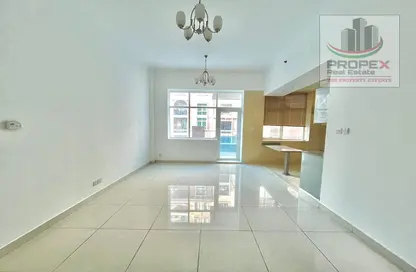 Apartment - 2 Bedrooms - 3 Bathrooms for rent in Al Barsha 1 - Al Barsha - Dubai