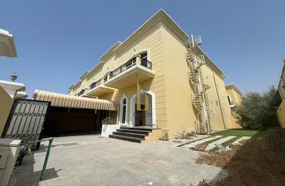 Villa - 5 Bedrooms - 5 Bathrooms for rent in Jumeirah 3 Villas - Jumeirah 3 - Jumeirah - Dubai