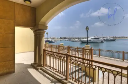 Townhouse - 2 Bedrooms - 4 Bathrooms for rent in Marina Residences - Palm Jumeirah - Dubai