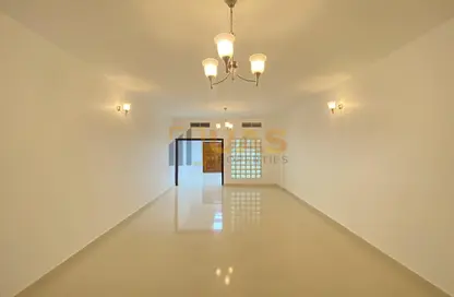 Apartment - 2 Bedrooms - 2 Bathrooms for rent in White Swan Building - Sheikh Zayed Road - Dubai