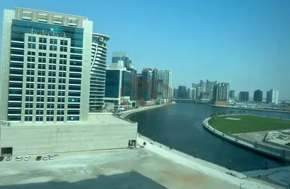 Apartment - 1 Bedroom - 2 Bathrooms for sale in The Cosmopolitan - Business Bay - Dubai