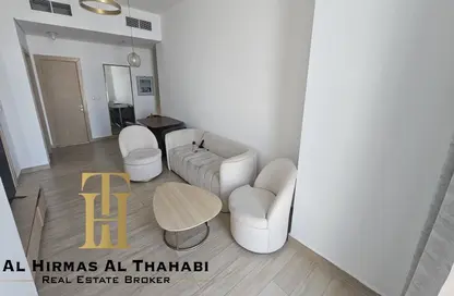 Apartment - 1 Bedroom - 2 Bathrooms for rent in Regina Tower - Jumeirah Village Circle - Dubai