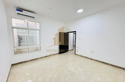 Apartment - 2 Bedrooms - 1 Bathroom for rent in Hai Al Musalla - Al Mutawaa - Al Ain