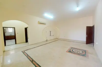 Apartment - 3 Bedrooms - 4 Bathrooms for rent in Al Mnaizlah - Falaj Hazzaa - Al Ain