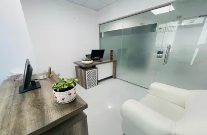 Business Centre - Studio - 1 Bathroom for rent in Aspin Tower - Sheikh Zayed Road - Dubai