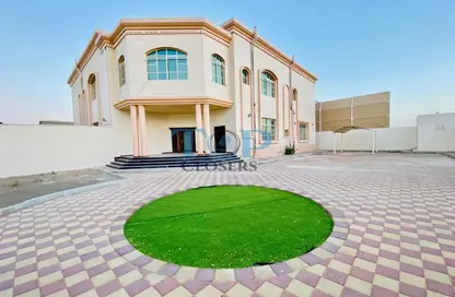 Villa - 4 Bedrooms - 6 Bathrooms for rent in Al Yahar - Al Ain