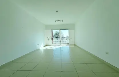 Apartment - 1 Bedroom - 2 Bathrooms for rent in Oxford Building - Jumeirah Village Circle - Dubai