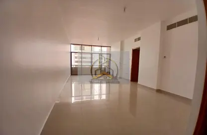 Apartment - 3 Bedrooms - 2 Bathrooms for rent in Hamdan Street - Abu Dhabi