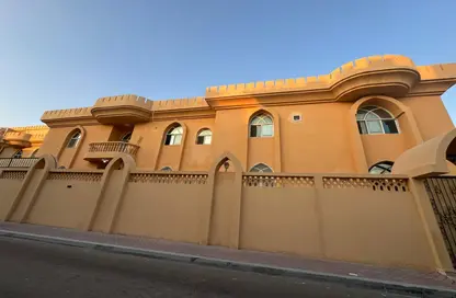 Apartment - 1 Bathroom for rent in Al Mushrif Villas - Al Mushrif - Abu Dhabi