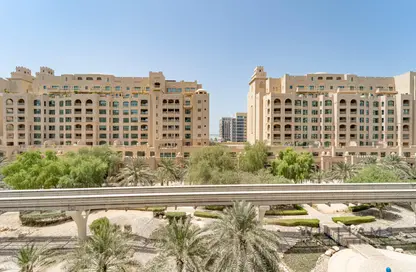 Apartment - 2 Bedrooms - 2 Bathrooms for sale in Al Shahla - Shoreline Apartments - Palm Jumeirah - Dubai