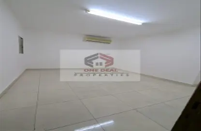 Apartment - 1 Bedroom - 1 Bathroom for rent in Al Jimi - Al Ain