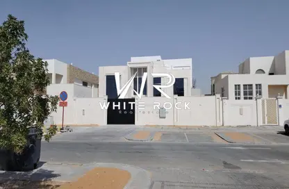 Villa - 7 Bedrooms for sale in Madinat Al Riyad - Abu Dhabi