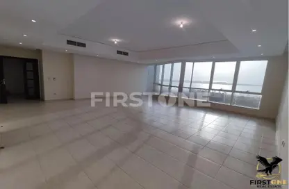 Apartment - 3 Bedrooms - 4 Bathrooms for rent in Mina Tower - Mina Road - Tourist Club Area - Abu Dhabi