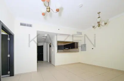 Apartment - 1 Bedroom - 2 Bathrooms for rent in Mazaya 10A - Queue Point - Dubai Land - Dubai