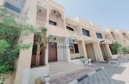 Villa - 4 Bedrooms - 5 Bathrooms for rent in Al Mushrif Villas - Al Mushrif - Abu Dhabi