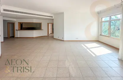 Apartment - 3 Bedrooms - 4 Bathrooms for rent in Al Haseer - Shoreline Apartments - Palm Jumeirah - Dubai