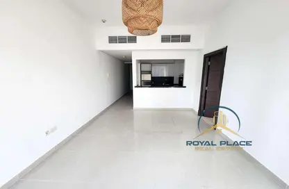 Apartment - 1 Bedroom - 2 Bathrooms for rent in Silverene Tower B - Silverene - Dubai Marina - Dubai