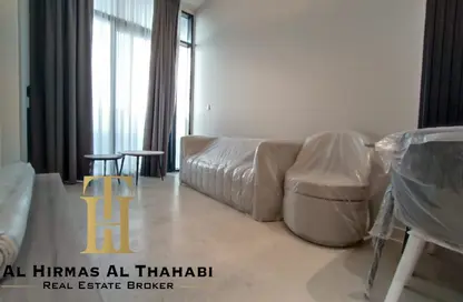 Apartment - 3 Bedrooms - 3 Bathrooms for rent in The V Tower - Dubai Residence Complex - Dubai