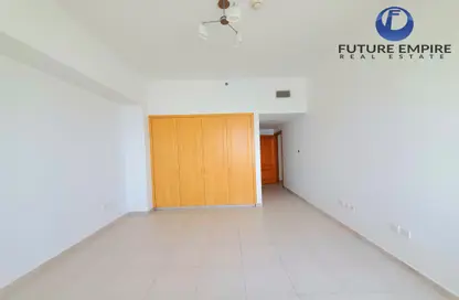 Apartment - 1 Bedroom - 2 Bathrooms for rent in Blue Tower - Sheikh Zayed Road - Dubai