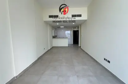 Apartment - 1 Bedroom - 2 Bathrooms for rent in Sheikh Zayed Road - Dubai