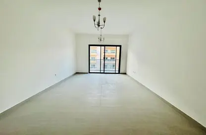 Apartment - 1 Bathroom for rent in Al Warsan 4 - Al Warsan - Dubai