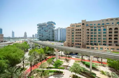 Apartment - 2 Bedrooms - 4 Bathrooms for rent in Shoreline Apartments - Palm Jumeirah - Dubai