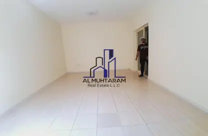 Apartment - 2 Bedrooms - 1 Bathroom for rent in Fire Station Road - Muwaileh - Sharjah