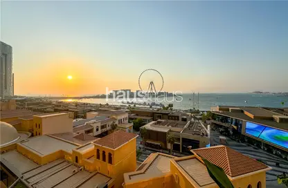 Apartment - 3 Bedrooms - 3 Bathrooms for sale in Rimal 2 - Rimal - Jumeirah Beach Residence - Dubai