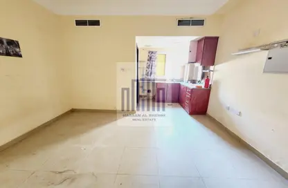 Apartment - 1 Bathroom for rent in Fire Station Road - Muwaileh - Sharjah