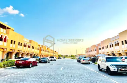 Villa - 2 Bedrooms - 3 Bathrooms for rent in Zone 8 - Hydra Village - Abu Dhabi