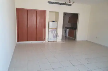 Apartment - 1 Bathroom for rent in N12 - Persia Cluster - International City - Dubai