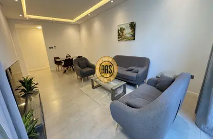 Apartment - 2 Bedrooms - 2 Bathrooms for sale in Diamond Building - Al Satwa - Dubai