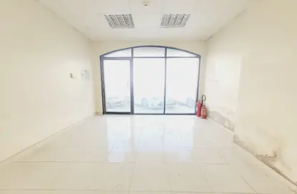 Shop - Studio for rent in Fire Station Road - Muwaileh - Sharjah