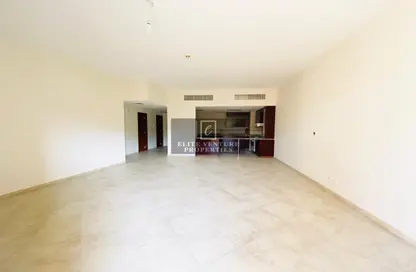 Apartment - 2 Bedrooms - 3 Bathrooms for rent in Shakespeare Circus 3 - Shakespeare Circus - Motor City - Dubai